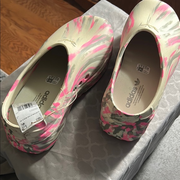 Adidas Multicolor Clogs - Picture 4 of 7